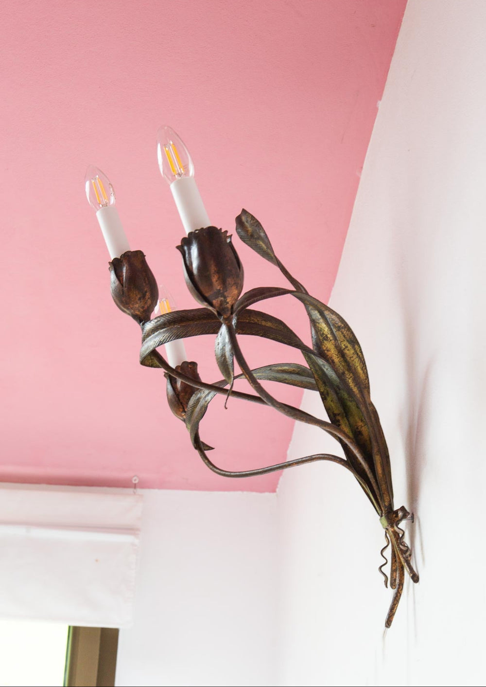 Gran aplique hierro con flores y hojas aprox. 1950 (60 cm)