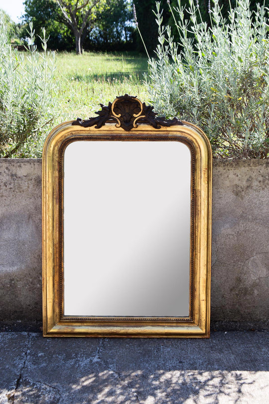 Antiguo espejo francés dorado Louis Philippe con copete negro s. XIX (88*62,5 cm)