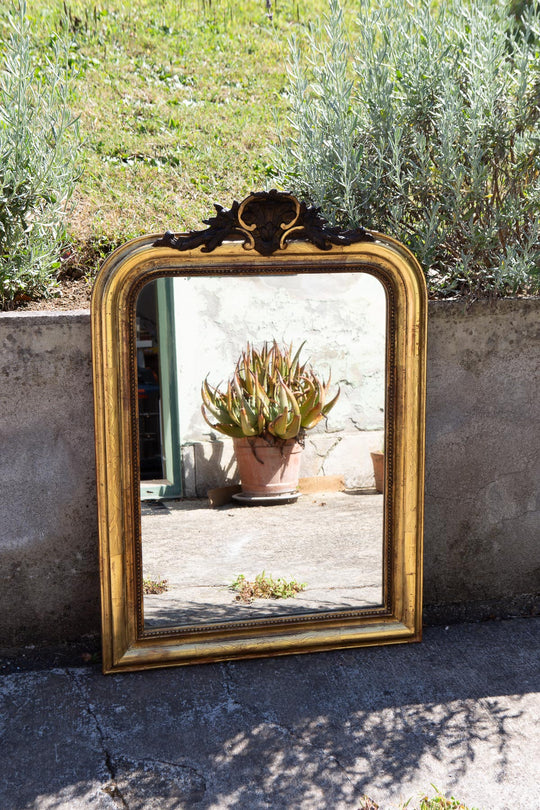 Antiguo espejo francés dorado Louis Philippe con copete negro s. XIX (88*62,5 cm)