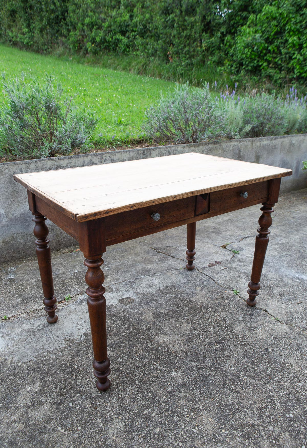 Mesa de cocina o granja (table de ferme) francesa en madera de pino 1880-1910 (101 cm)