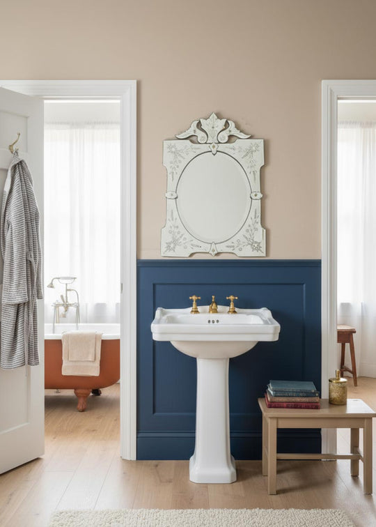 Espejo veneciano biselado con copete c. 1950 (68*45 cm)