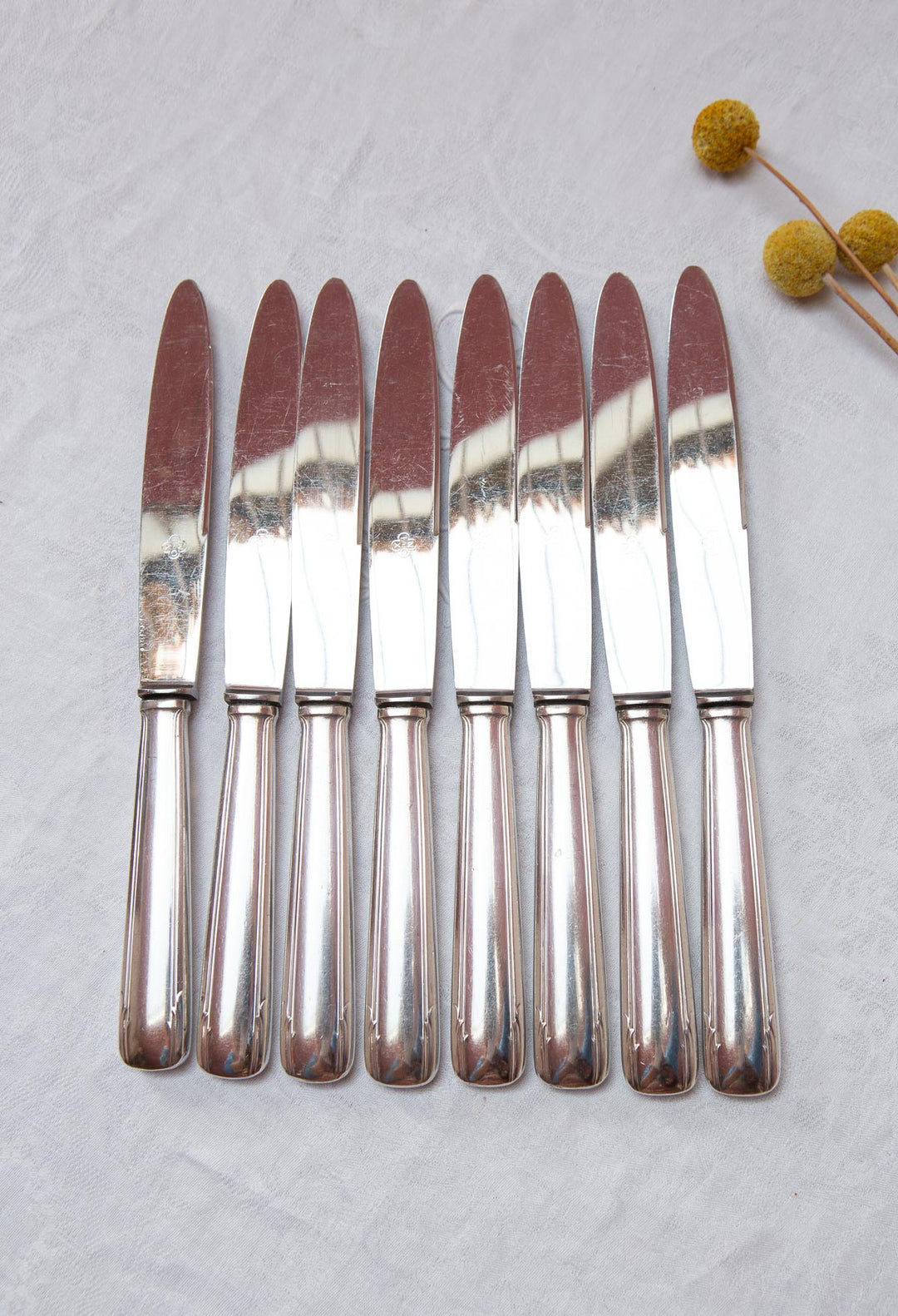 Juego 8 cuchillos MESA franceses Metalblanc estilo art decó c. 1950s