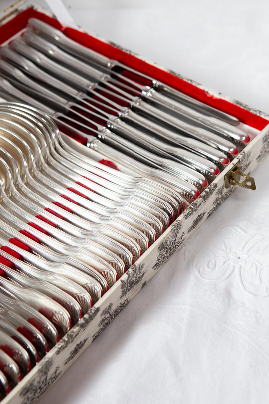 CUBERTERÍA francesa PARA 12 de estilo Louis XV "coquille" François Frionnet (49 PIEZAS)