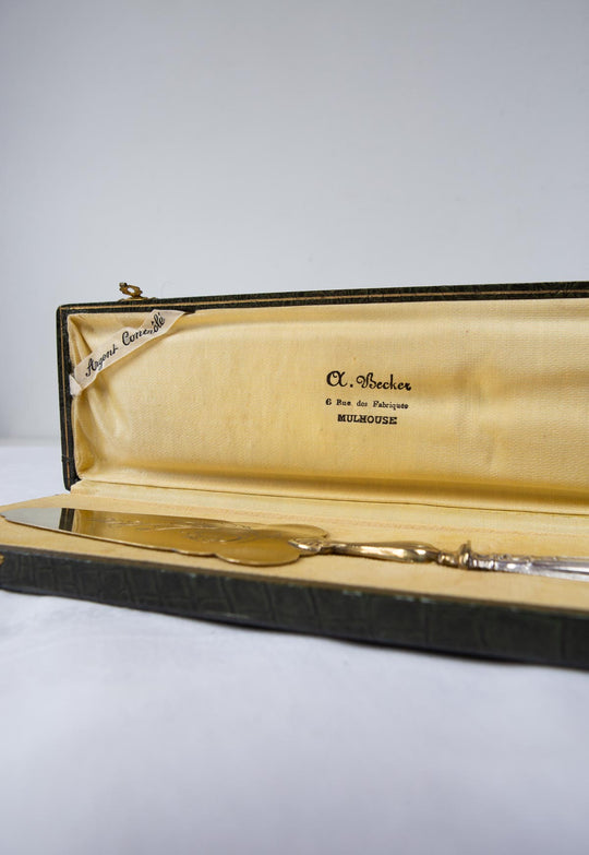 Antigua pala de tarta francesa metal dorado y mango plata en estuche