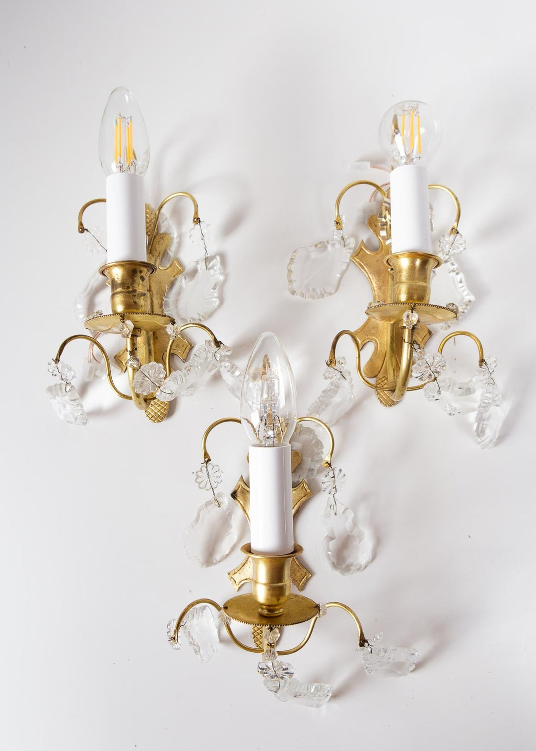 APLIQUES FRANCESES ANTIGUOS LATON Y CRISTALES