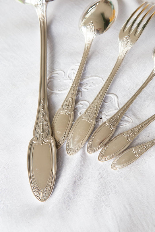 Gran cubertería francesa "metal argenté PARA 12 ERCUIS EMPIRE c. 1930/40 (61 PIEZAS)