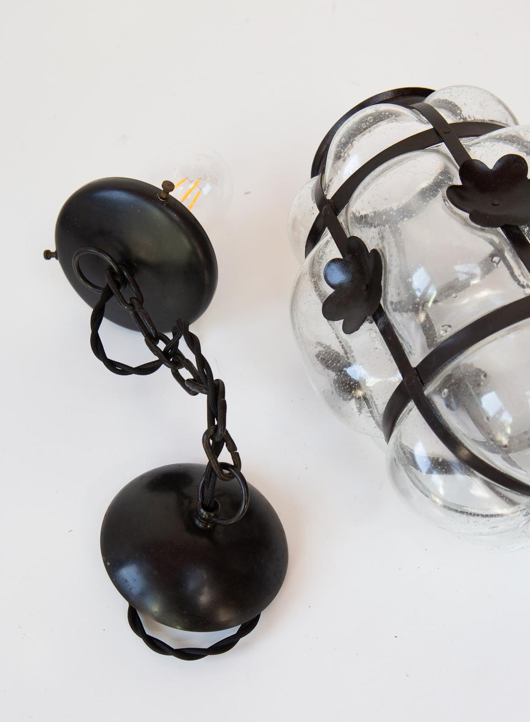 pequeno farol cristal y metal negro flores vintage lantern