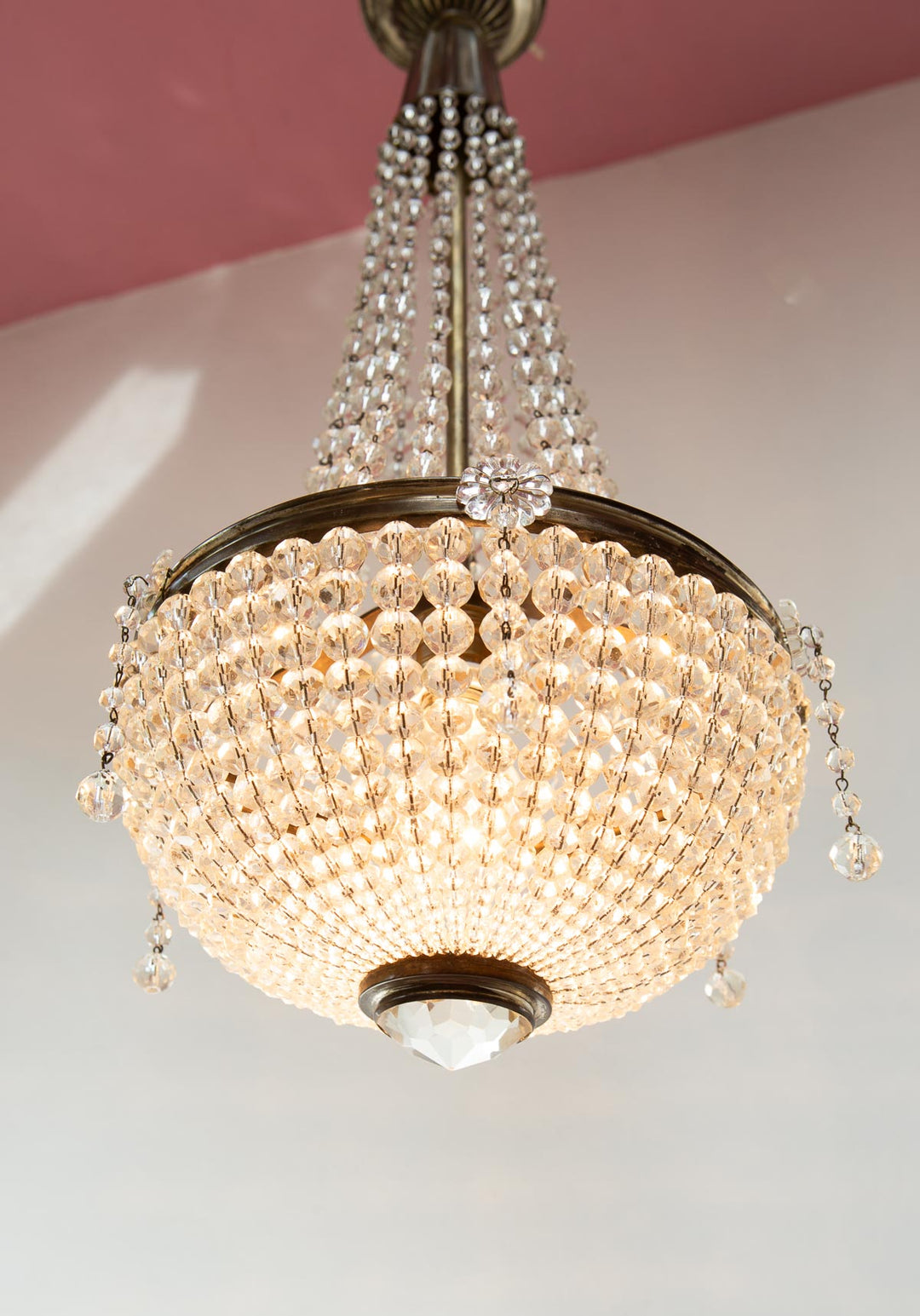 Antiguo chandelier cristal checo y latón plateado c. 1910-1930s