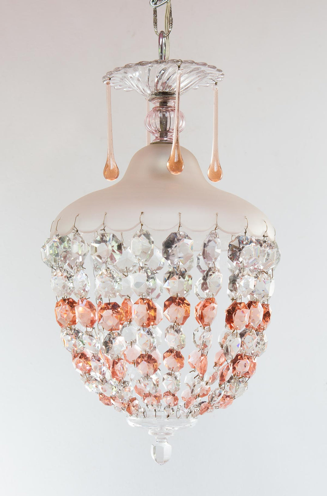 Lámpara techo globo cristales rosa c. 1960 (24 cm)