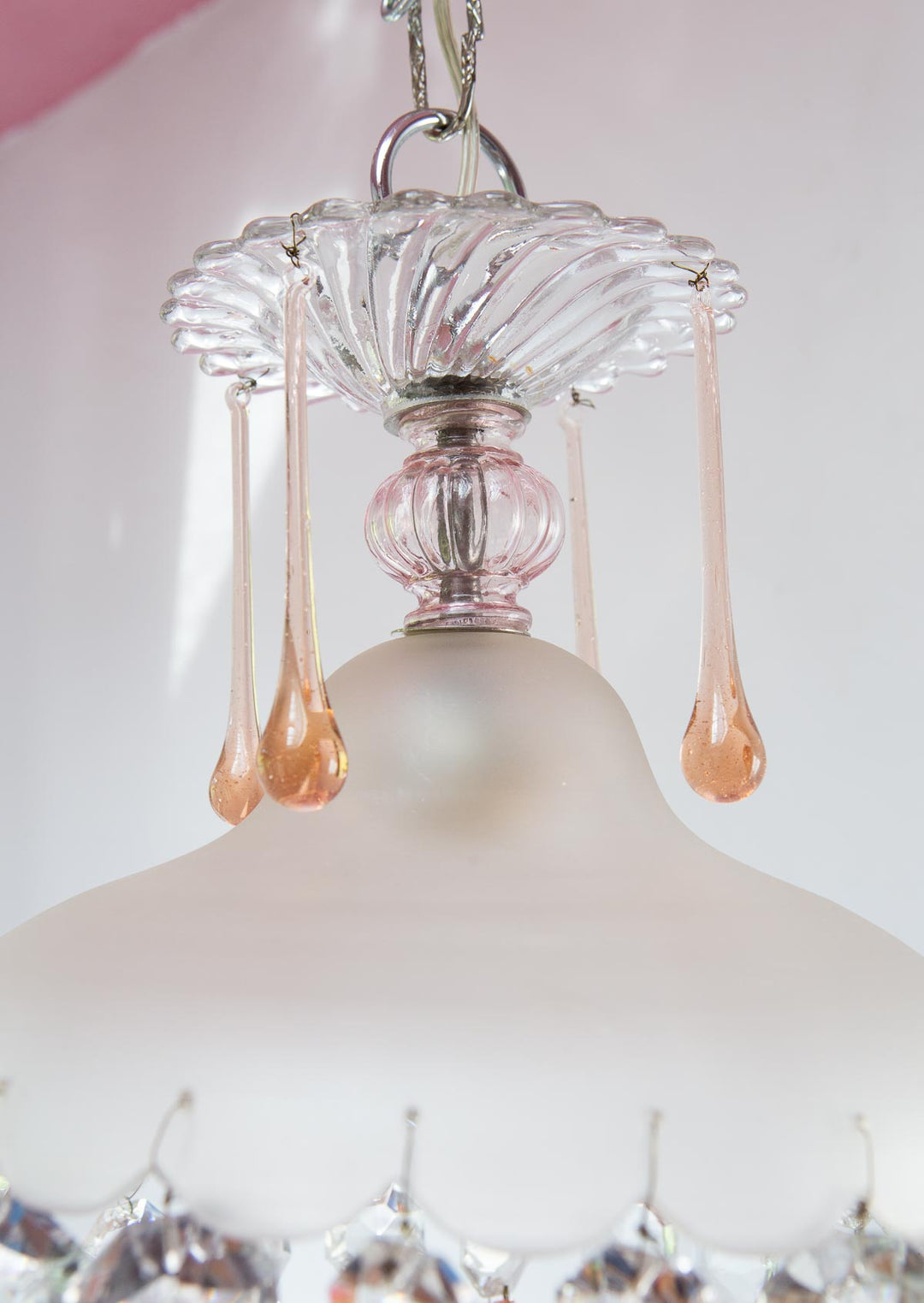 Lámpara techo globo cristales rosa c. 1960 (24 cm)