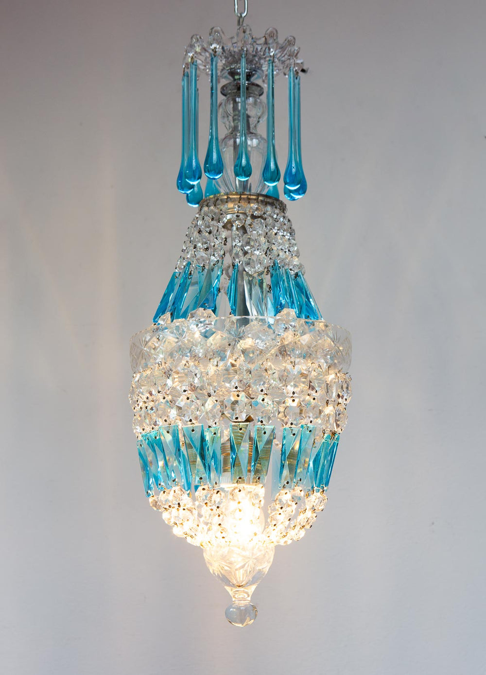 Plafón francés o checo con cristales azules c. 1960s (21 cm)