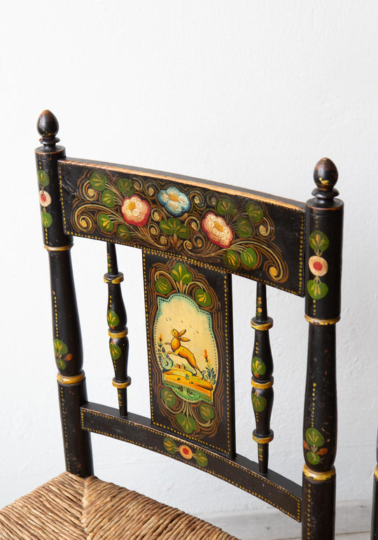 Antigua silla baja pintada a mano c. 1910 (SOLO UNA DISPONIBLE)