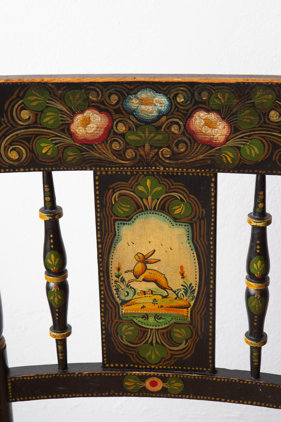 Antigua silla baja pintada a mano c. 1910 (SOLO UNA DISPONIBLE)