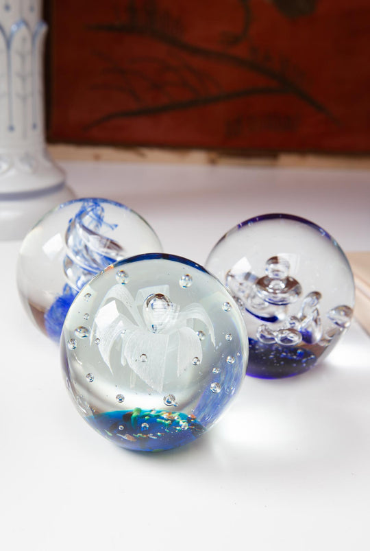 pisapapeles cristal con incrustaciones 