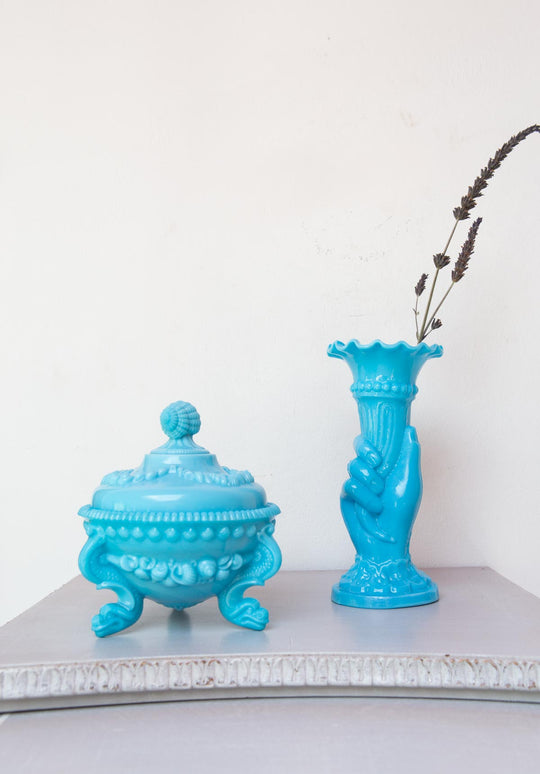 Pequeño violetero mano opalina azul (20 cm)