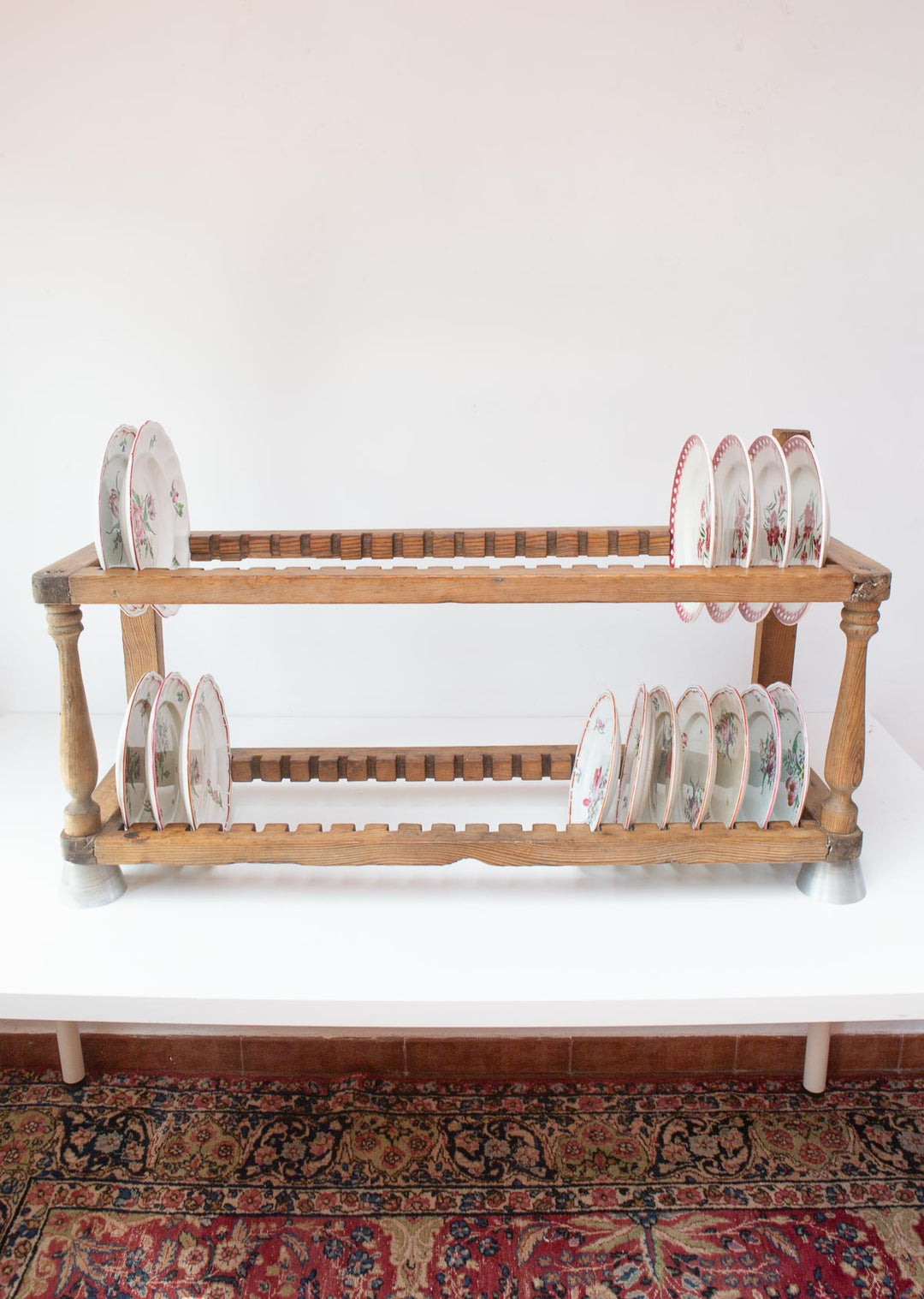 Antiguo platero o escurreplatos madera pino c. 1900 42 platos (96 cm)