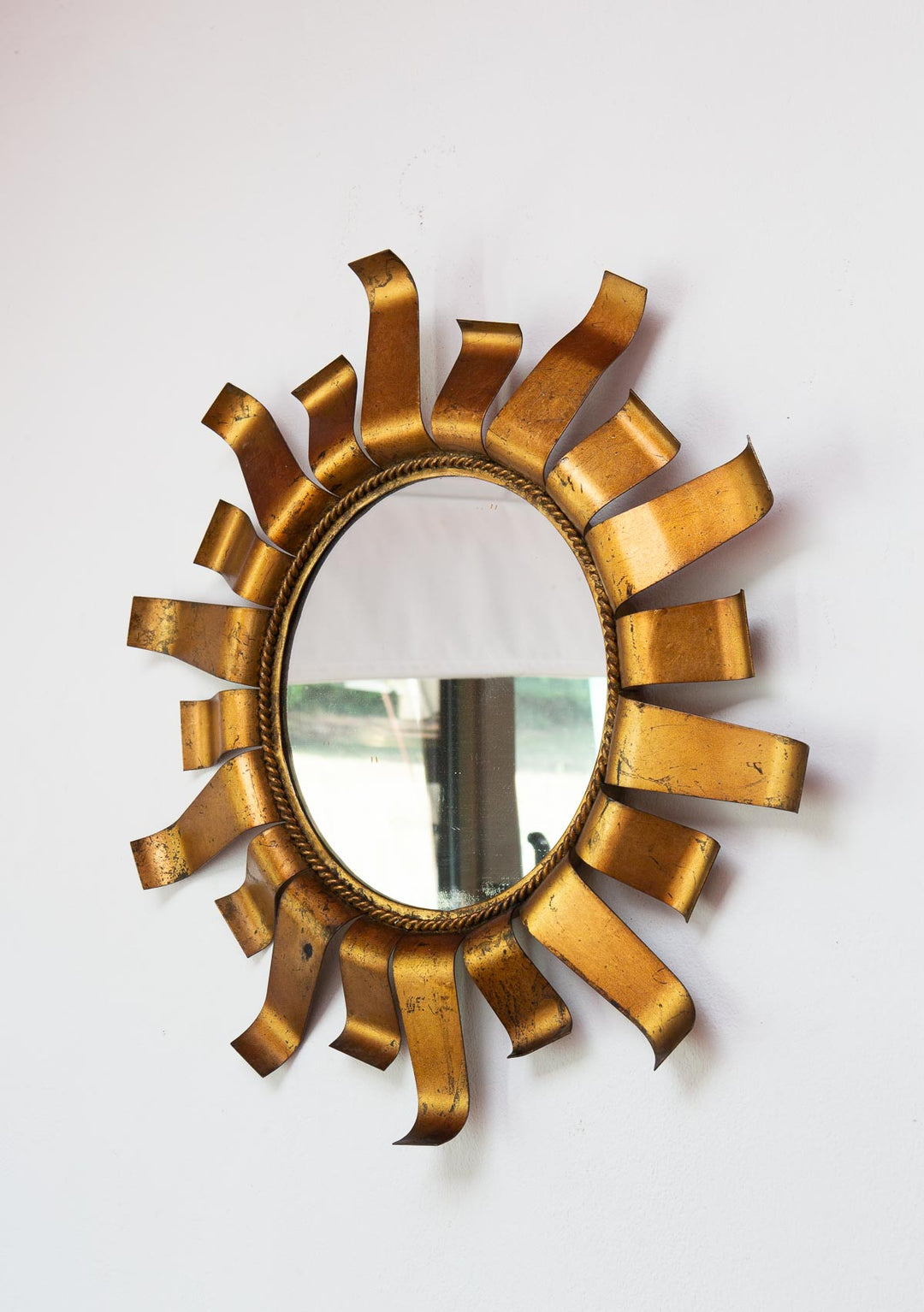 Espejo sol rayos metal dorado c. 1960 (45,5 cm)