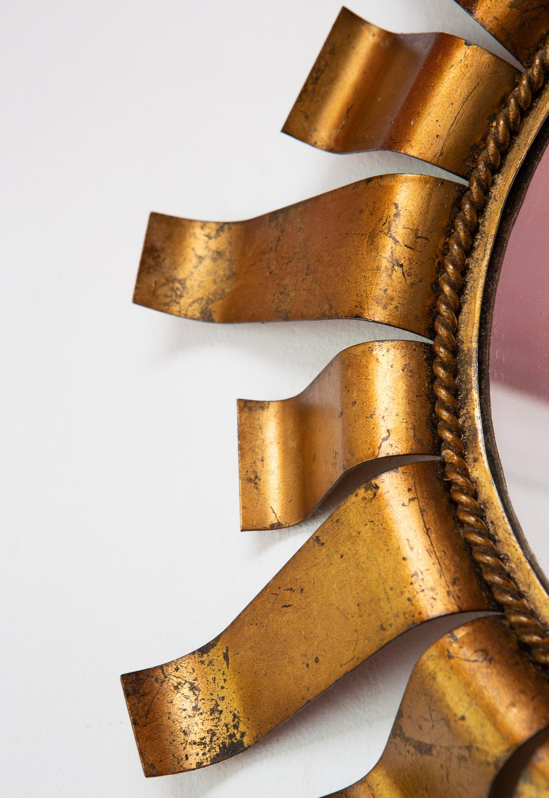 Espejo sol rayos metal dorado c. 1960 (45,5 cm)