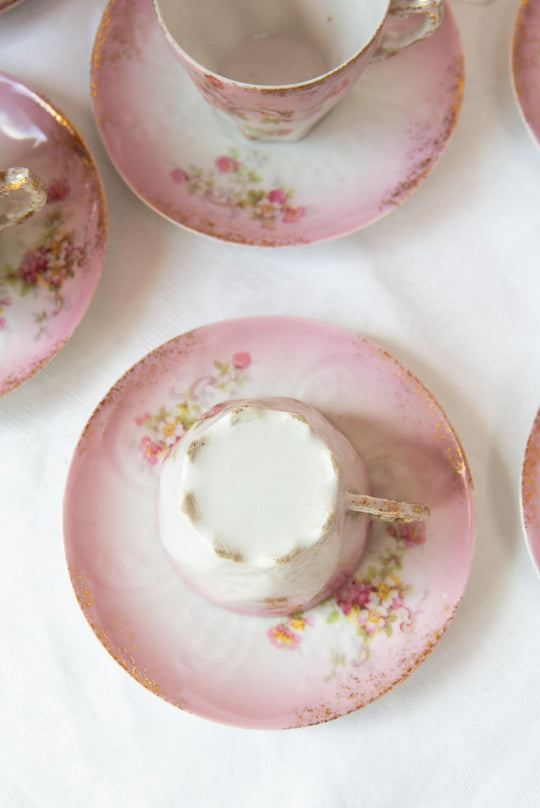 Juego de cafe porcelana francesa rosa y florecillas antiguo