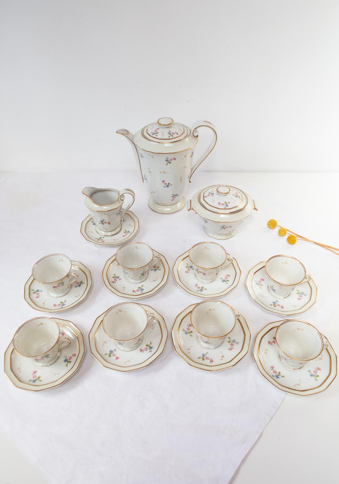 Juego de café en porcelana Limoges Bernardaud, años 1920–1930, 8 servicios