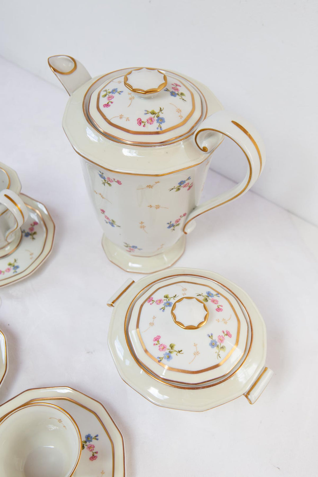 Juego de café en porcelana Limoges Bernardaud, años 1920–1930, 8 servicios