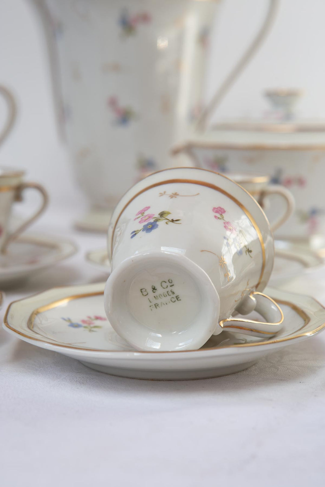 Juego de café en porcelana Limoges Bernardaud, años 1920–1930, 8 SERVICIOS