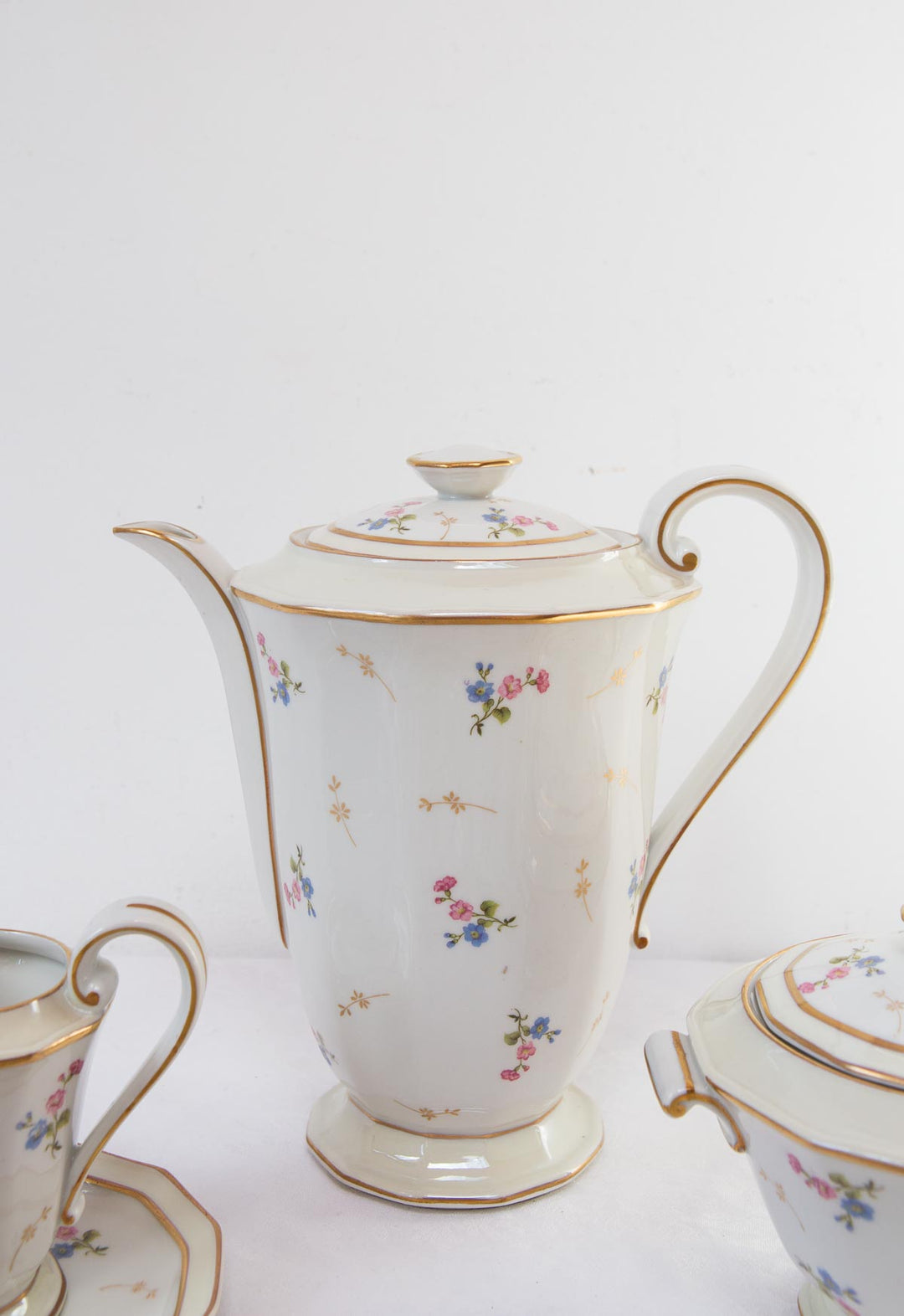 Juego de café en porcelana Limoges Bernardaud, años 1920–1930, 8 SERVICIOS