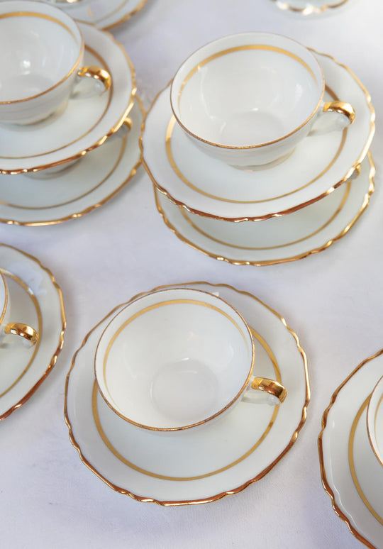 Juego de té Limoges 9 SERVICIOS porcelana ribete dorado c. 1950s (21 PIEZAS)