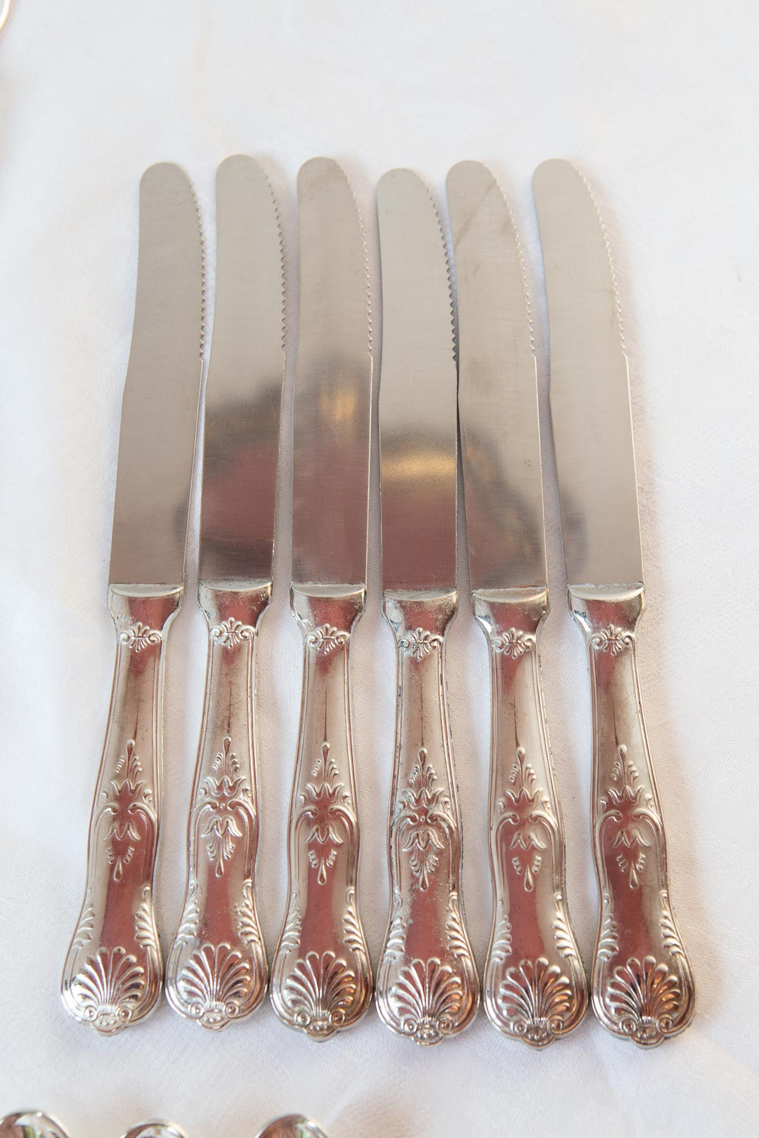 Cubertería de MESA francesa PARA 6 "coquille" c. 1970 (27 PIEZAS). 2 DISPONIBLES