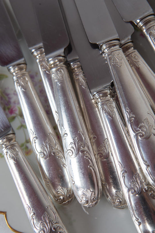 Juego 10 cuchillos MESA franceses estilo Louis XV baño plata c. 1940s