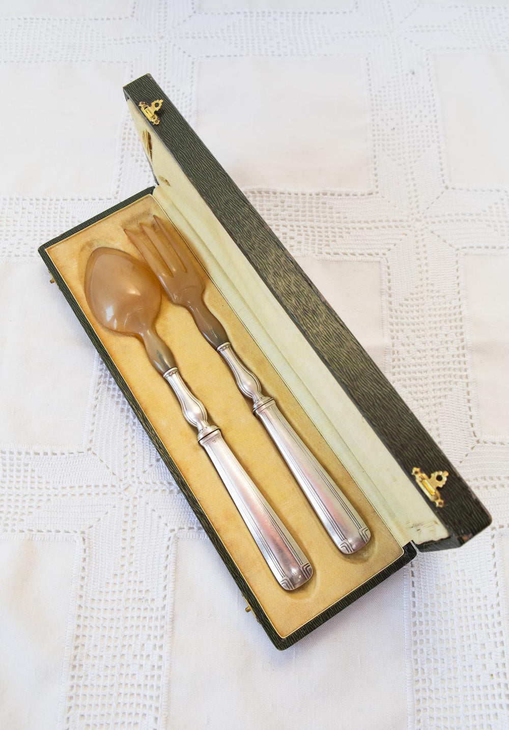 Antiguos cubiertos art decó para ensalada franceses Orbrille en estuche c. 1930