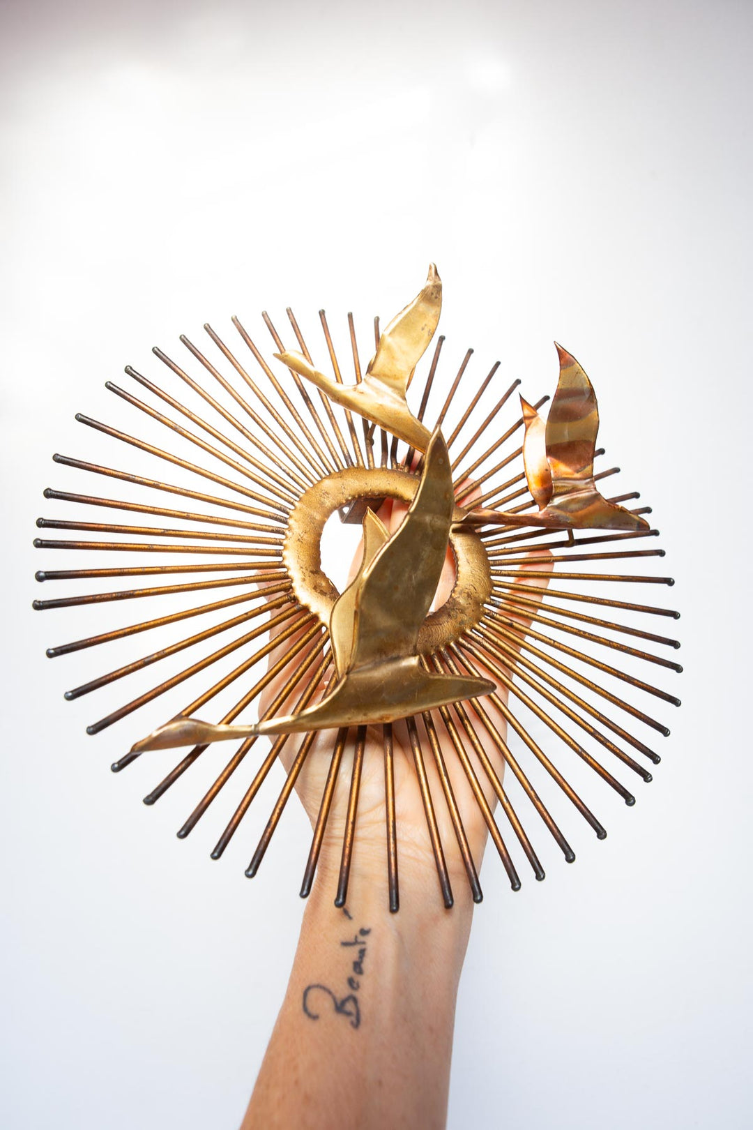 Escultura sol pájaros metal atribuida Curtis Jeré años 60/70 (26 cm)