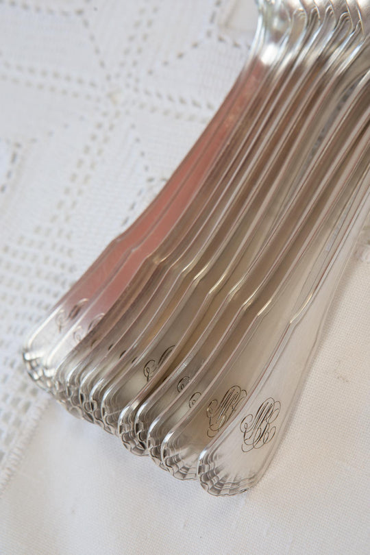 Juego 12 CUCHARAS MESA con iniciales monogramas ERCUIS Coquille
