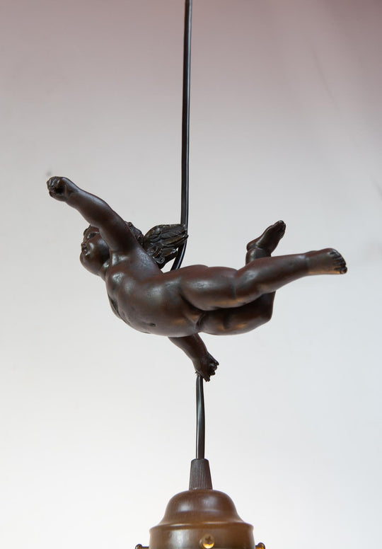 Pequeña lámpara de techo angelote con tulipa finales s. XX