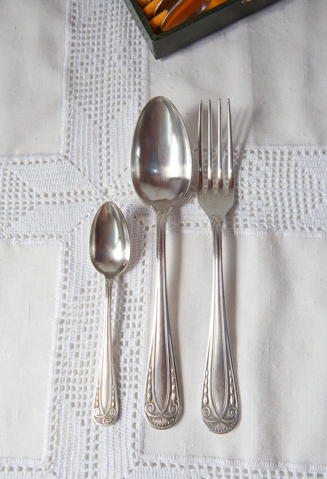 Cubertería art decó francesa PARA 12 inicial T Apollo c. 1930 (36 PIEZAS)
