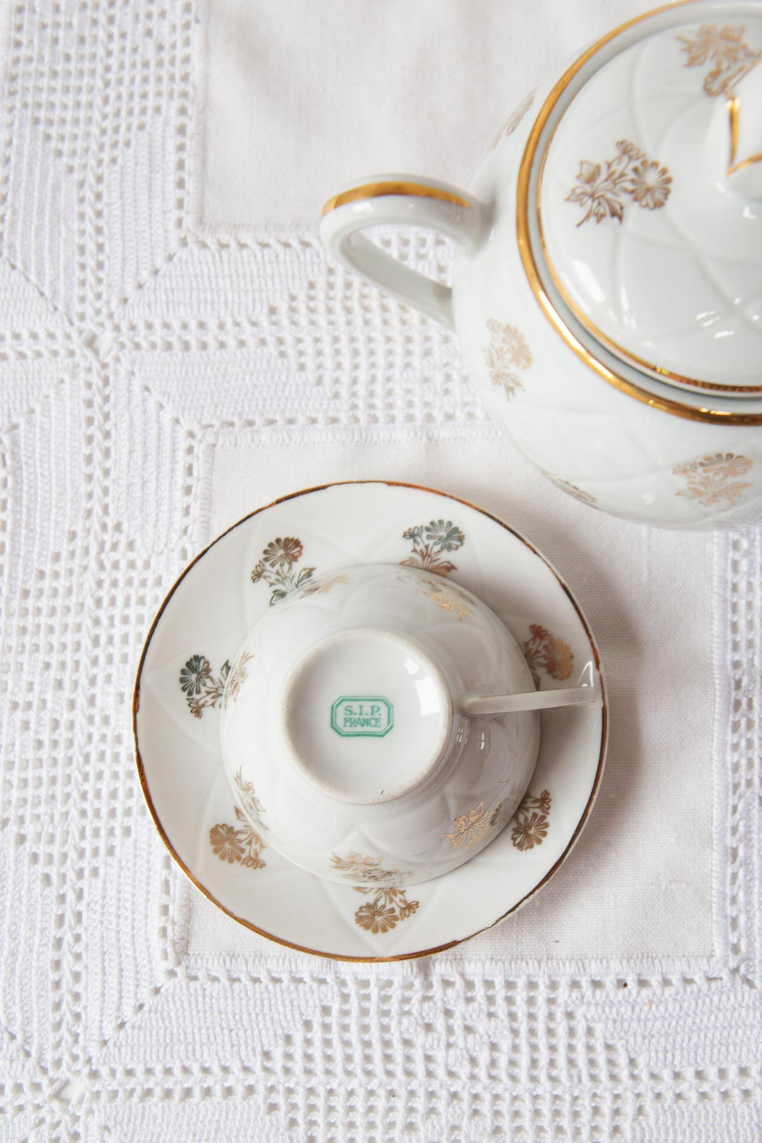 Juego de té Limoges 10 SERVICIOS porcelana ribete dorado c. 1950s (22 PIEZAS)