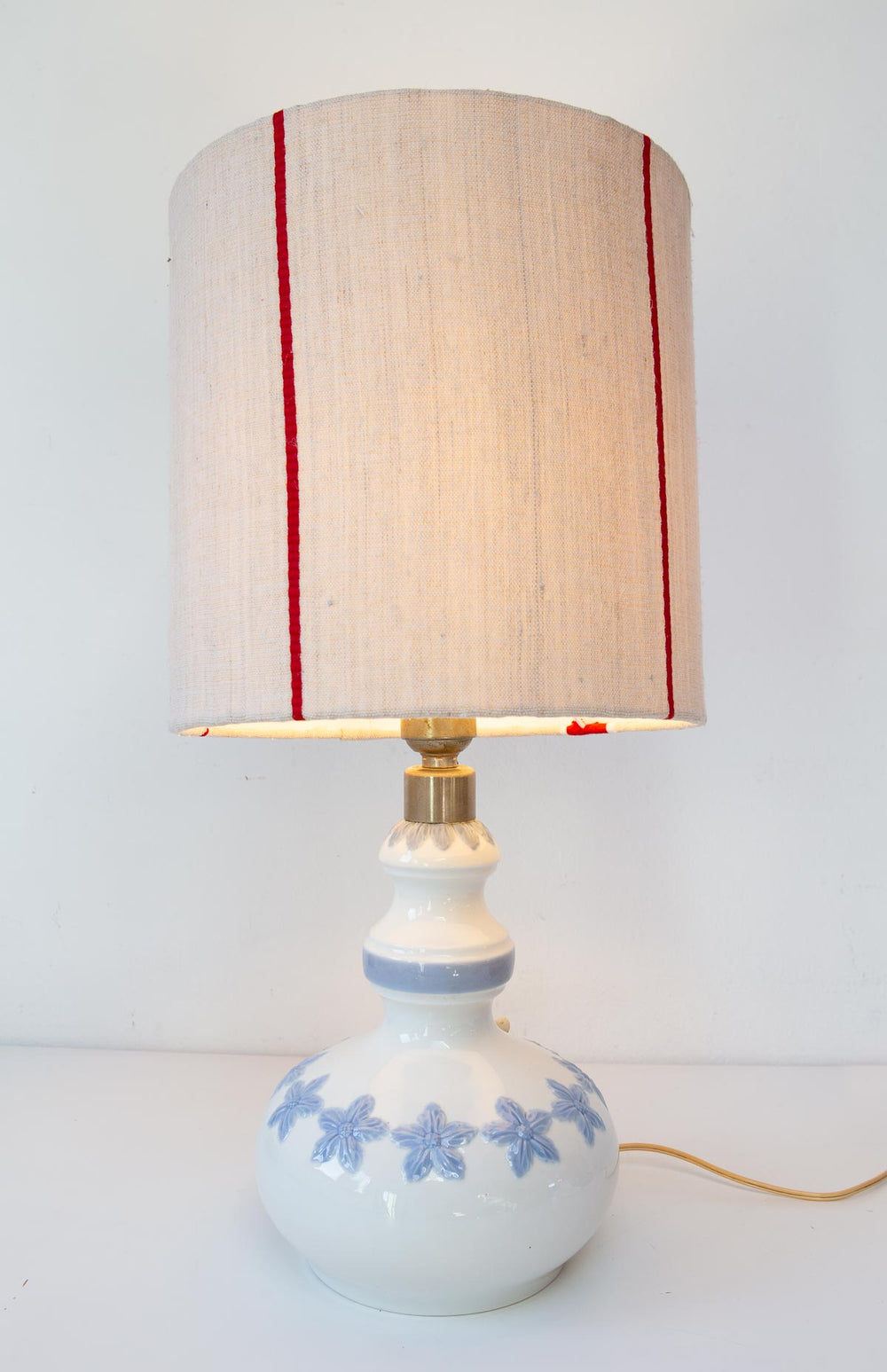 lampara mesa vintage lladró porcelana flores azules 