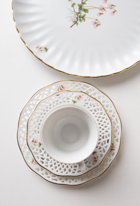 Juego café porcelana Hackefors PARA 6 "Linnaea Borealis" c. 1970 SIN ESTRENAR (19 PIEZAS)