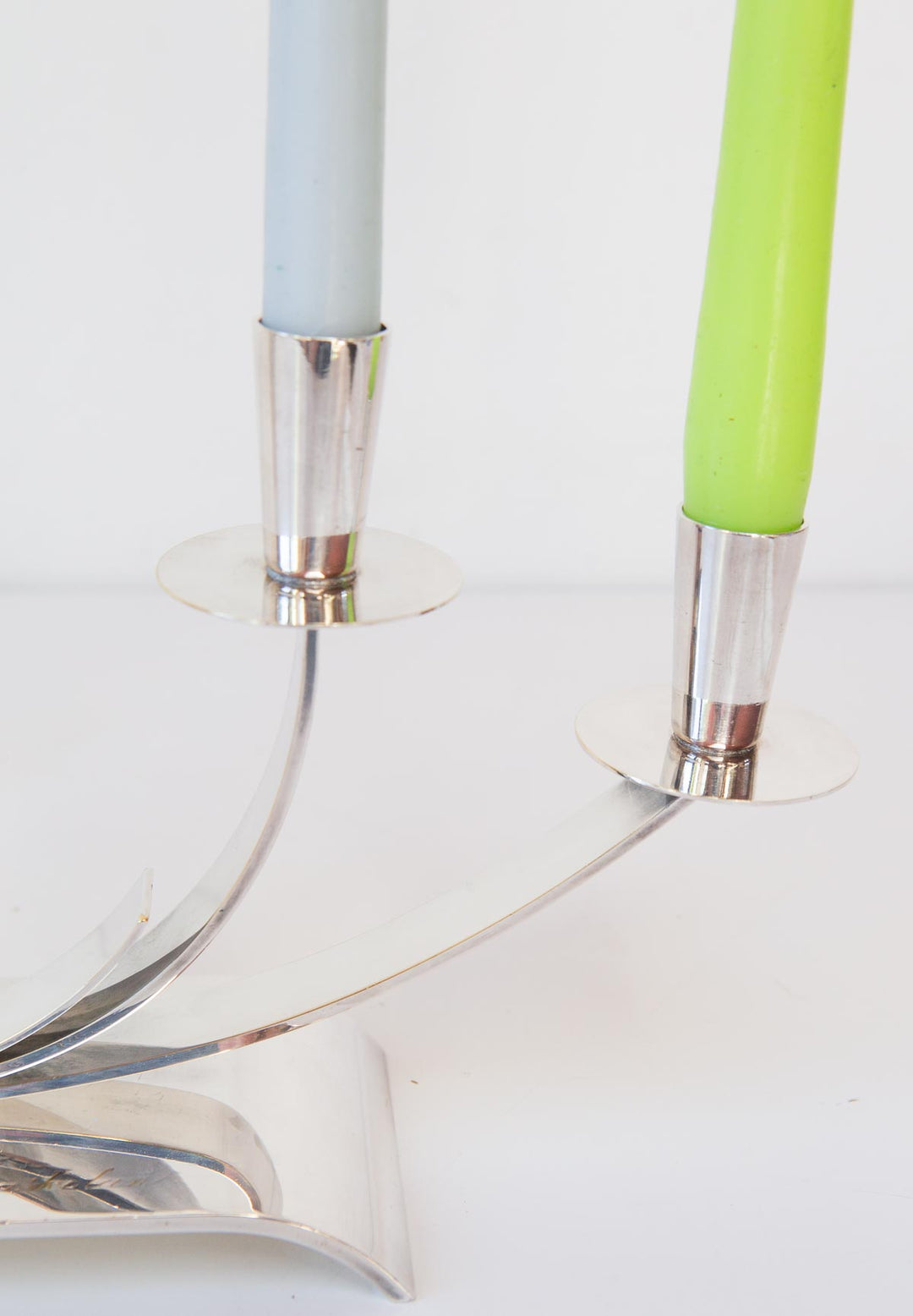 Gran candelabro sueco Ystad-Metall latón baño plata c. 1960s