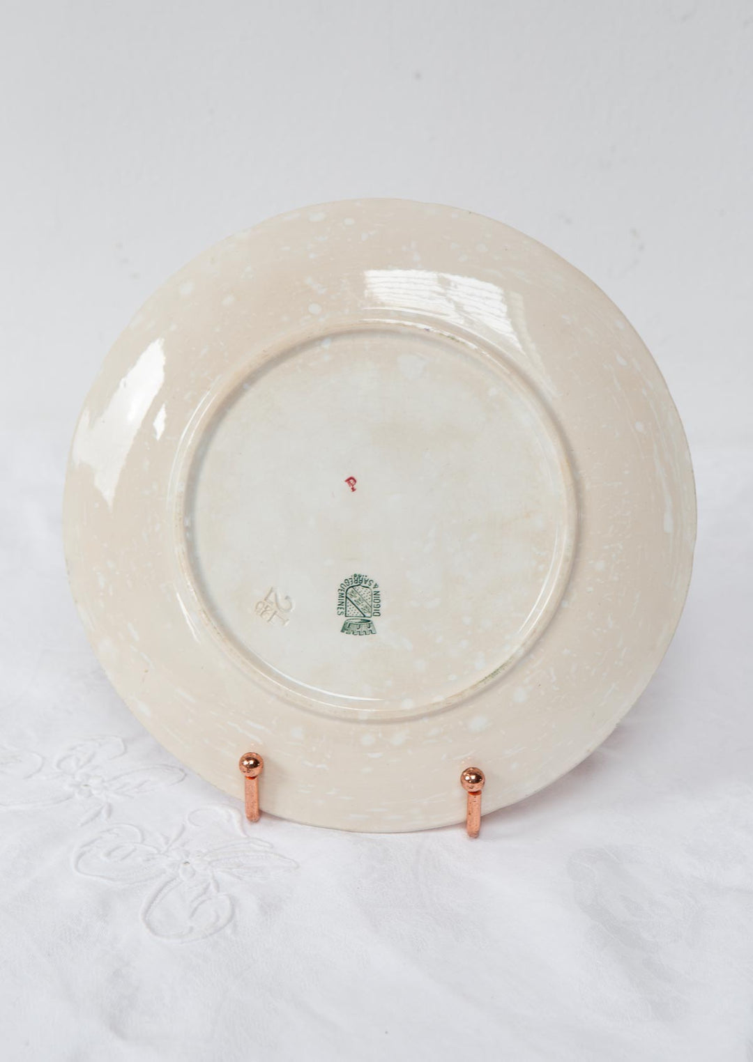 Dos platos terre de fer Sarreguemines "Les fleurs" s. XIX