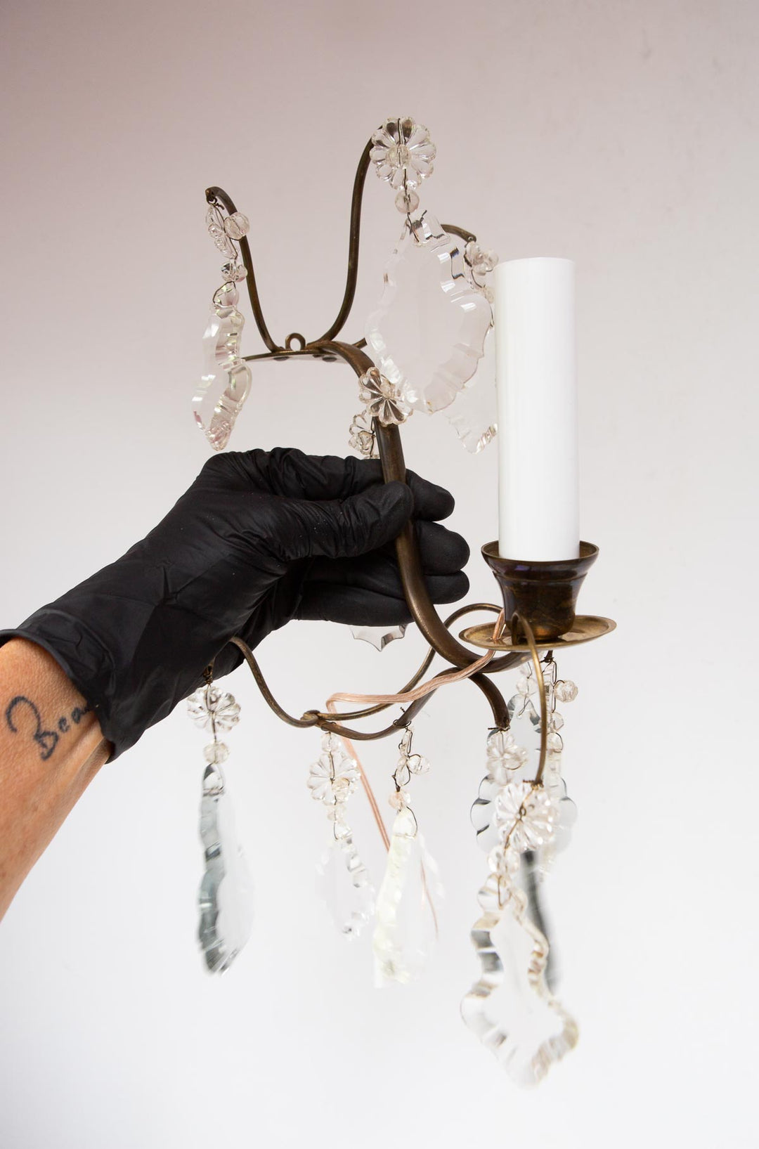 Pareja de apliques suecos latón patinado y cristales c. 1980s (35 cm)