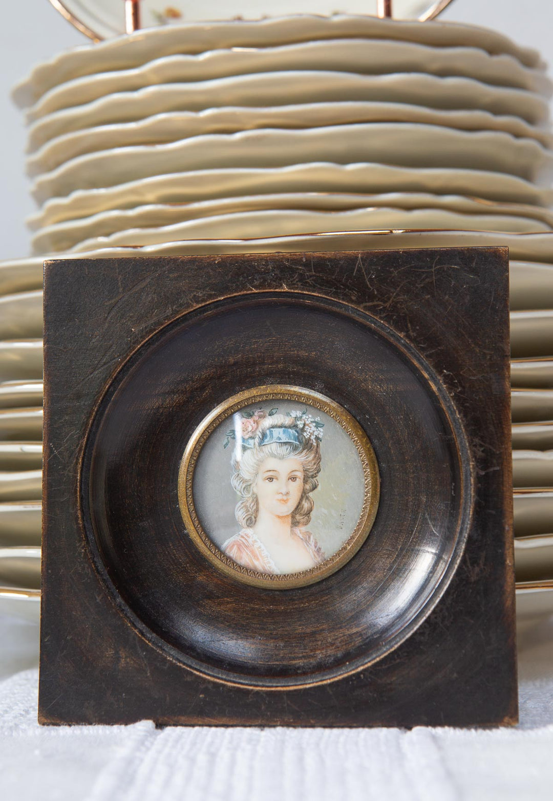 Retrato femenino "La Dame de Parme", miniatura francesa, c. 1900