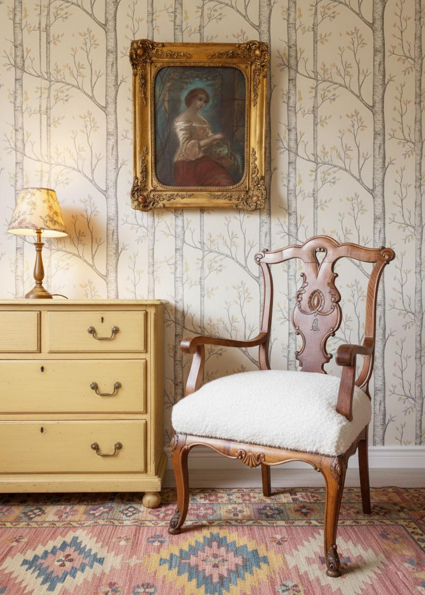 butaca castano con retrato antiguo al pastel