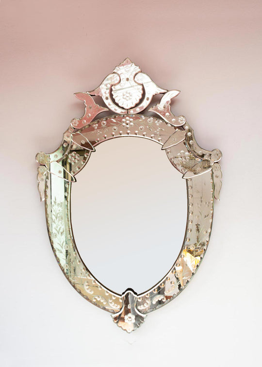 Gran espejo veneciano con copete c. 1940/50s (100*69 cm)