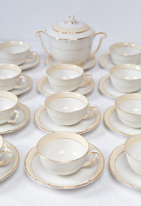 Juego café té para 11 loza francesa beige y dorado c. 1960s (24 PIEZAS)