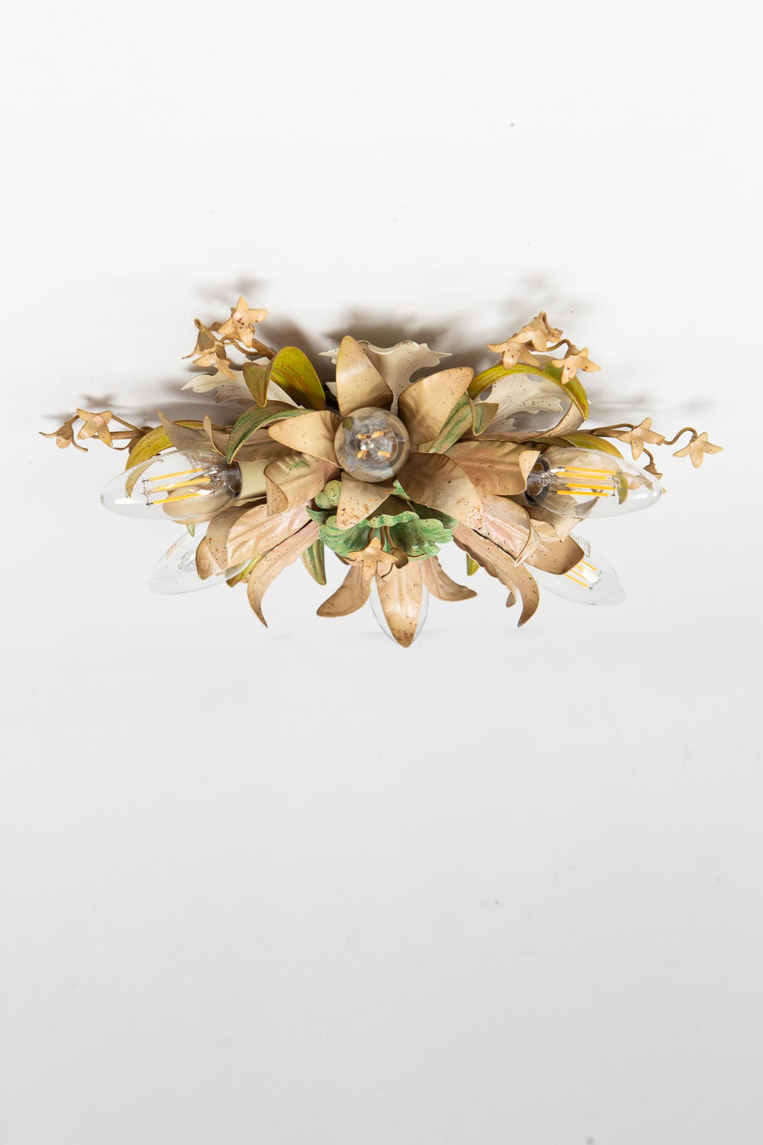 Plafón de metal italiano colores flores y hojas c. 1980 (35 cm)