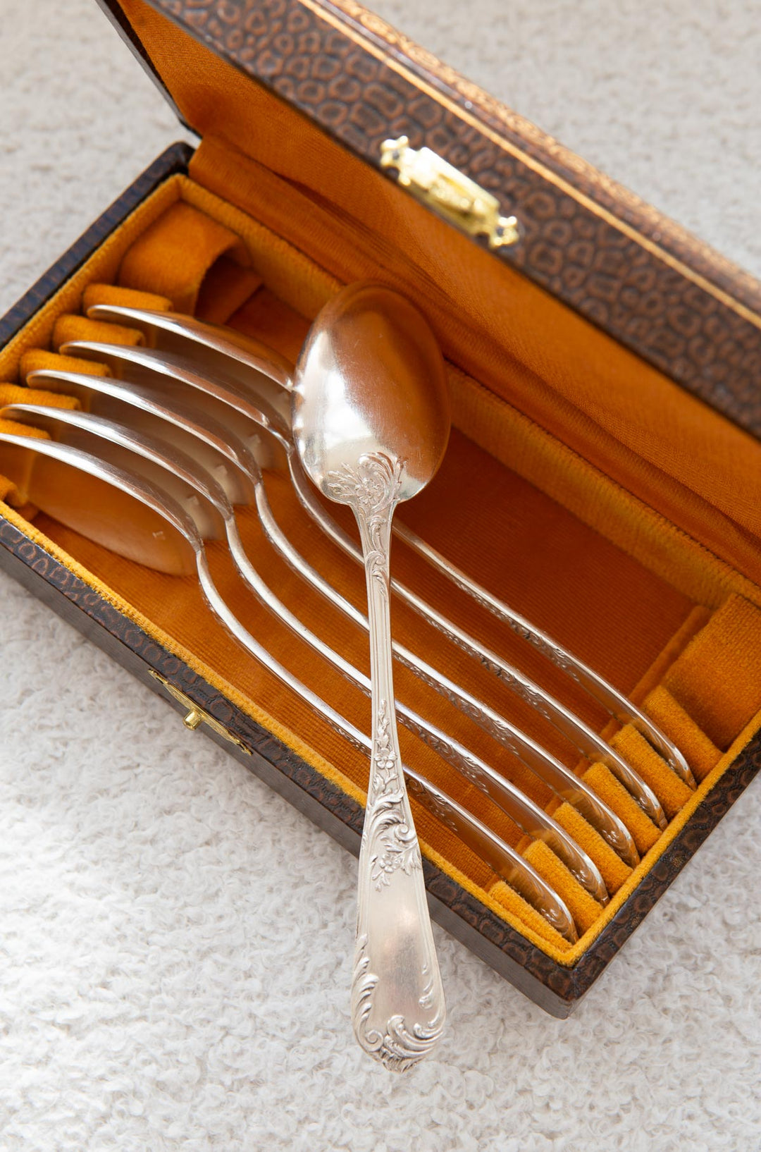 Estuche 6 cucharillas Ravinet d'Enfert LOUIS XV metal baño plata c. 1930s