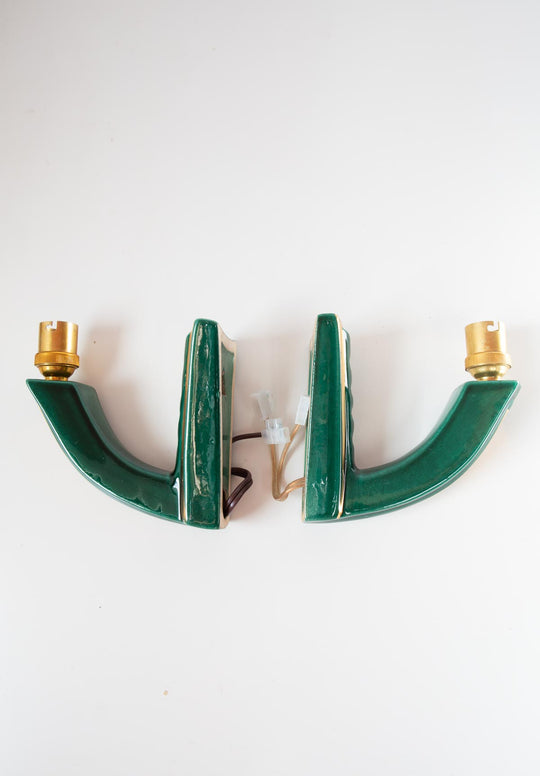 Pareja de apliques franceses loza verde esmeralda c. 1950/60s