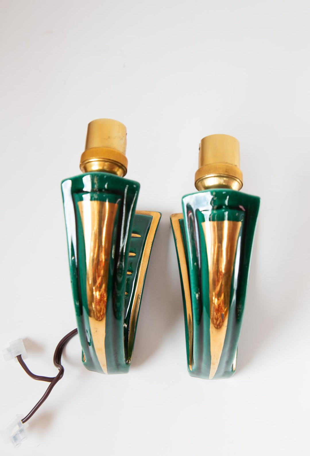 Pareja de apliques franceses loza verde esmeralda c. 1950/60s