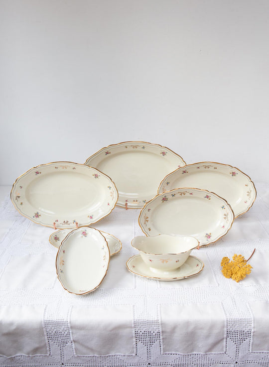 Juego de 4 fuentes ovaladas porcelana sueca Hackefors florecillas